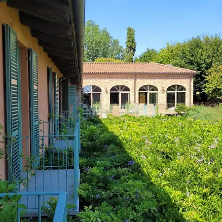 Отель Relais Sant'uffizio Wellness & 4*