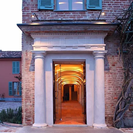 Relais Sant'uffizio Wellness & מלון