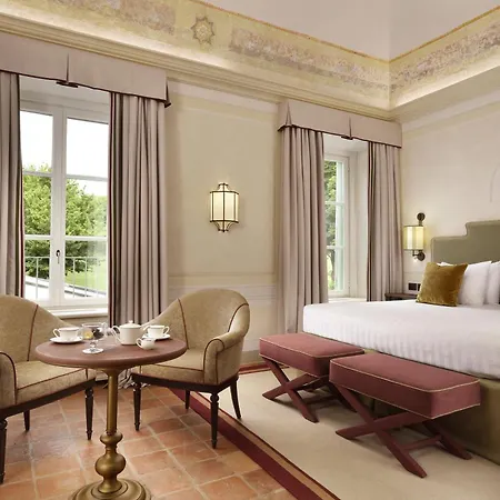 Relais Sant'uffizio Hotel 5*