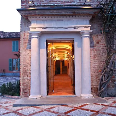 Relais Sant'uffizio Wellness & Hotell 5*