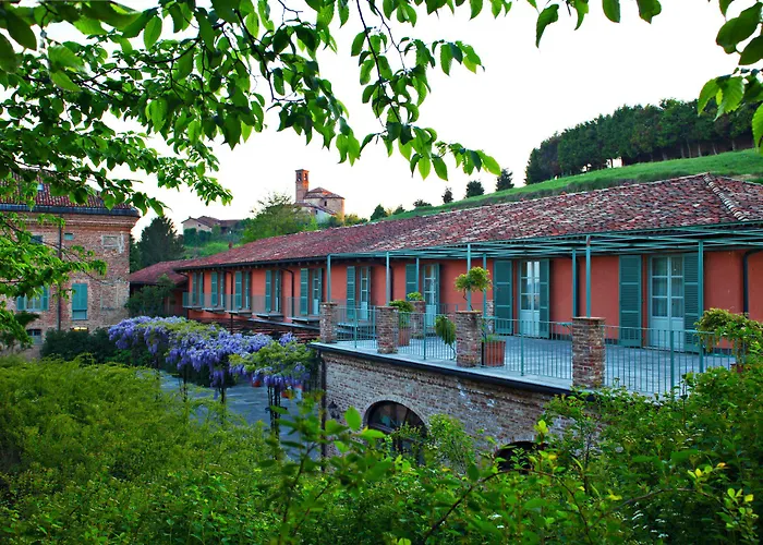 Relais Sant'uffizio Wellness & فندق 4*