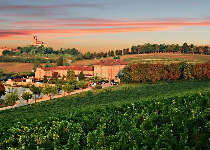 فندق Relais Sant'uffizio Wellness & Cioccaro Di Penango